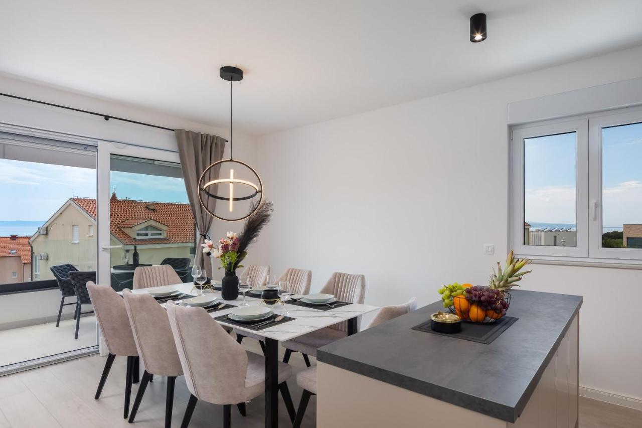 Apartment La *